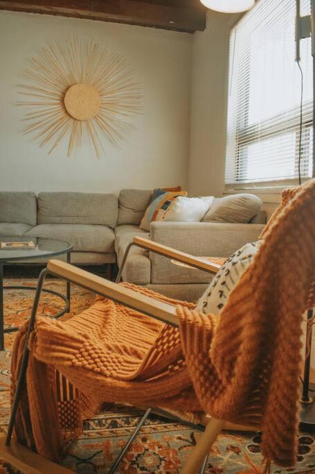 Casa Charleston-3Br-2Bath-Hot Tub-Pet Friendly-No Pet Fees! Villa แอลบูเคอร์คี ภายนอก รูปภาพ